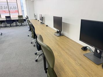 いいオフィス宮崎 by 動画編集CAMP 貸切イベントスペースの室内の写真