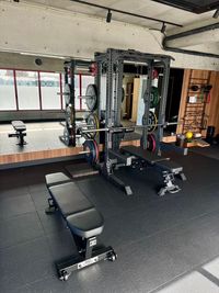 BUILT FITNESS 【広々個室 × 充実設備！理想のトレーニングを実現】の設備の写真