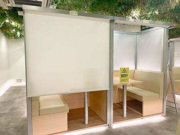 FEEEP新宿東口（新宿三丁目）店 FEEEP新宿東口店｜半個室シングル席｜部屋番号18(S)の室内の写真