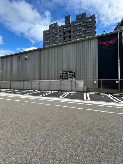 屋内型の人工芝フットサルコート - 総合型地域スポーツクラブe-Spark