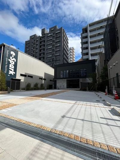 屋内型の人工芝フットサルコート - 総合型地域スポーツクラブe-Spark