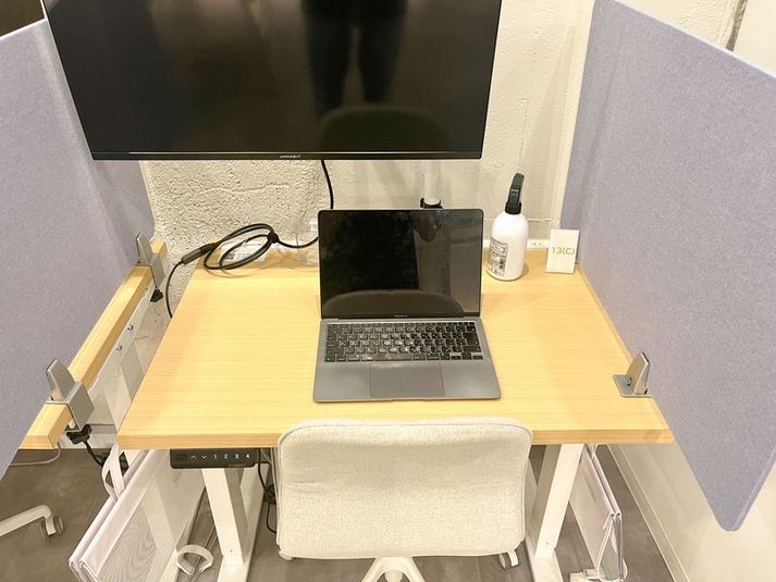 FEEEP新橋店｜定員 1名カウンター席｜席番号12(C) - FEEEP新橋店