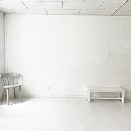 スタジオringo Aスタジオ　白ホリ風の室内の写真