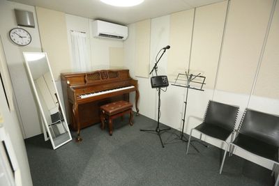 四谷三丁目駅徒歩１分🚃アビテックス🎼40Dr、ハイタイプ防音室🎺アンプ付スピーカー🔈マイク🎤1セット無料💕 - 音楽練習スタジオ　アルトポンテ
