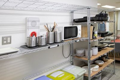 ホットプレートなどの電気製品、鍋などがございます。 - レンタルスペース -- BB 新宿御苑 -- 女子会/推し活/歓迎会/撮影/上映会/駅徒歩4分！新宿御苑の室内の写真