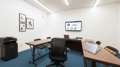 【メディア掲載】WEB面接・商談に。広々完全個室（高速光回線/20㎡/942円～） - ハッピースクールビル