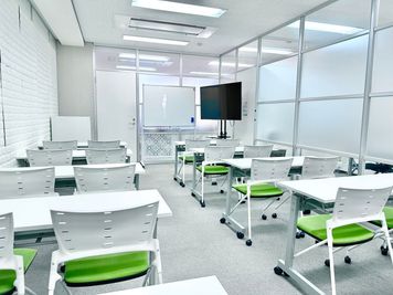 【名古屋駅1番出口徒歩3分】最大20名★会議やセミナーなど幅広く利用可!Wi-Fi,備品無料! - S *PLACE 名古屋駅前