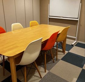 多目的レンタルスペース『Slow』の室内の写真