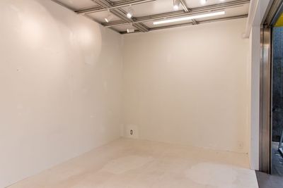 sponge space/ポップアップ/渋谷徒歩5分💖 🛍️ポップアップ、🗣️会合に！10名程度　スポンジスペースの室内の写真