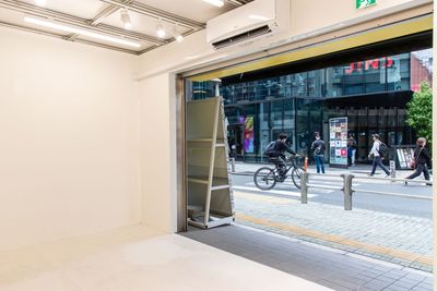 sponge space/ポップアップ/渋谷徒歩5分💖 🛍️ポップアップ、🗣️会合に！10名程度　スポンジスペースの室内の写真