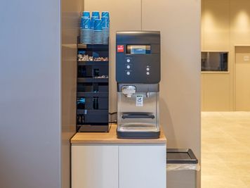 コーヒーマシン - 東横INN金沢兼六園香林坊 エコノミーダブル　喫煙の設備の写真