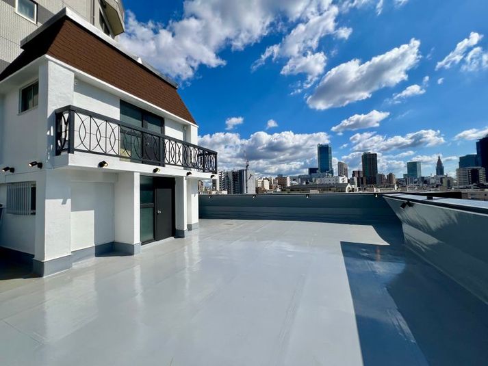 屋上スペース - 今西ハイツ屋上テラス 【大久保駅5分・新大久保駅9分・新宿駅】シティビュー屋上テラスの室内の写真