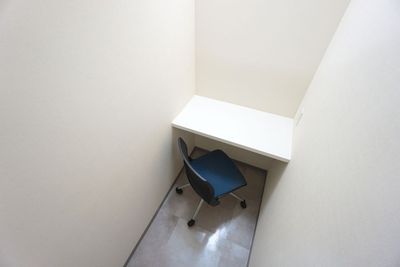 ＜神田会議室ワーク515＞神田駅徒歩3分🚃1名用半個室🚪24時間🈺光回線Wi-Fi📶電源🔌テレワーク/Web会議/作業 - 【神田会議室】