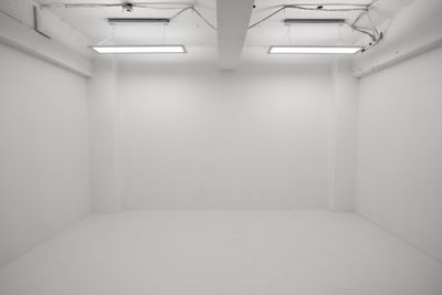 撮影スタジオ＠いいオフィス上野 格安白壁・白ホリ撮影スタジオの室内の写真