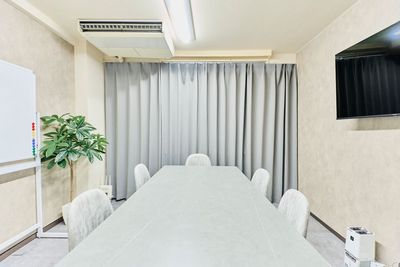 白を基準に綺麗な会議室✨ワークスペースとしても◎ - Vileka淀屋橋_24の室内の写真
