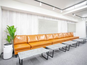 貸会議室ルームス　淡路町店 【ROOMs淡路町店 】東京メトロ丸ノ内線 淡路町駅 徒歩3分の室内の写真