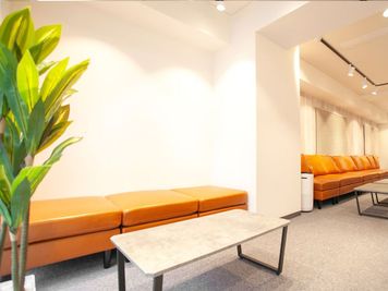 貸会議室ルームス　淡路町店 【ROOMs淡路町店 】東京メトロ丸ノ内線 淡路町駅 徒歩3分の室内の写真