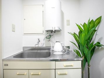 貸会議室ルームス　淡路町店 【ROOMs淡路町店 】東京メトロ丸ノ内線 淡路町駅 徒歩3分の室内の写真