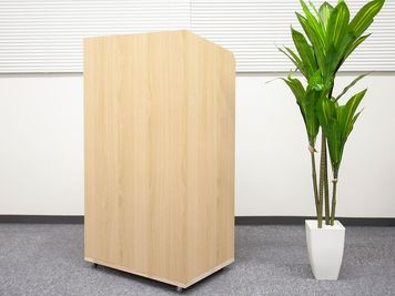 演台 - 貸会議室ルームス　淡路町店 【ROOMs淡路町店 】東京メトロ丸ノ内線 淡路町駅 徒歩3分の設備の写真