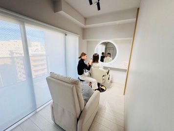 Luxury Sweet Beauty LSB82 ネイル、アイ、ヘッド、美容専門新築スペースの室内の写真