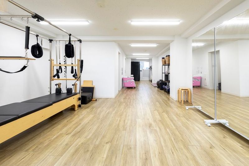 セルフ骨盤チェアサロン💺✨座るだけで骨盤底筋トレーニング - セルフ　骨盤チェアサロン