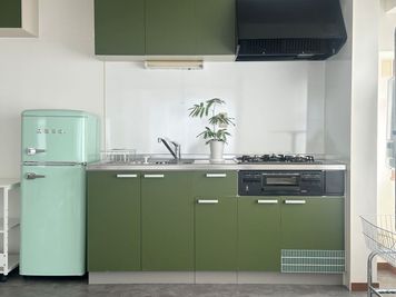 Dining room（キッチン）
キッチン撮影対応｜料理撮影／ライフスタイル動画／インタビューに - 水道橋スタジオ（東京ドーム前）Suidobashi Studio 水道橋スタジオ（東京ドーム前）SUIDOBASHI STUDIOの室内の写真