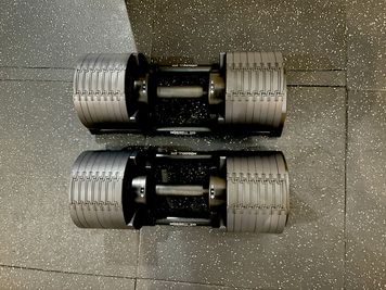 ・NUO製フレックスベル（2~32kgまで2kg刻みで可変） - WHITEGYM新宿2号店 WHITEGYM新宿2号店/レンタルジムの室内の写真