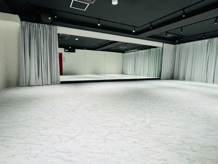 REAL AKIBA STUDIO L Studio - REAL AKIBA STUDIO