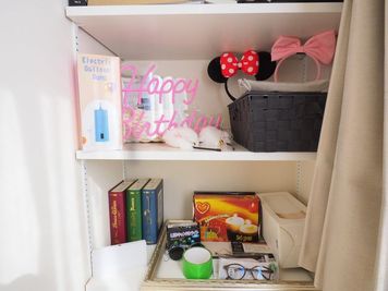 バースデー用の小物と撮影小物もたくさんあります。 - スタジオボン　 スタジオボン　大須　の設備の写真