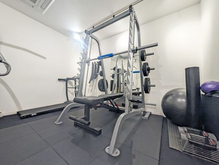 三条京阪駅徒歩１分lトレーナー向けレンタルジム - パーソナルトレーニングジム Y’S TRUST三条本店