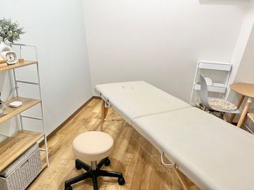 スタジオディライツ　青葉台 青葉台駅3分　24時間いつでも利用できるレンタルサロンの室内の写真