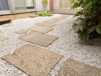 Yanaka Ginza Studio 『日暮里・千駄木』生魂様神社 /撮影ロケ地の室内の写真