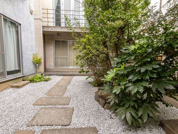 Yanaka Ginza Studio 『日暮里・千駄木』生魂様神社 /撮影ロケ地の室内の写真