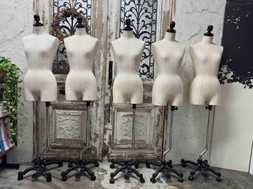 トルソー（マネキン）5体までオプションにて貸し出し可。 - ヴィンテージ撮影スタジオ DOT2（ドットツー）の設備の写真