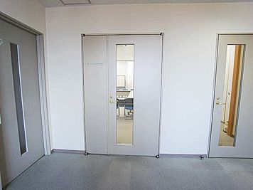 名古屋会議室 法研中部久屋大通店 第3会議室の入口の写真