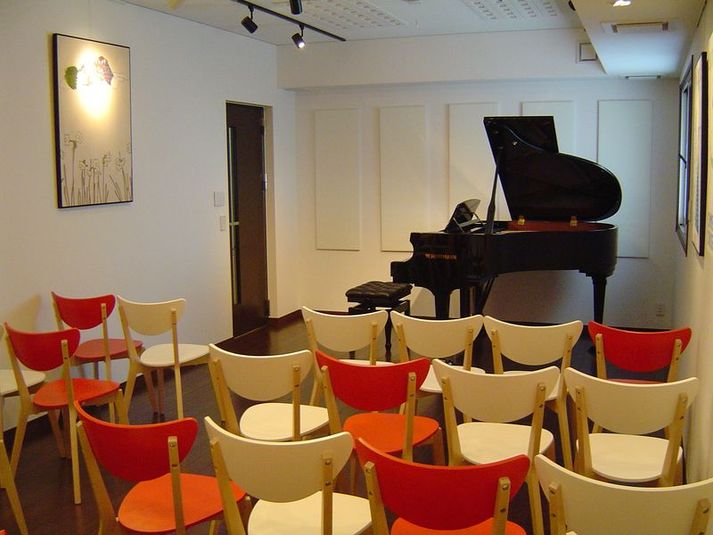 ピアノサロン - ピアノサロン＆ピアノ教室【奏音の小箱】