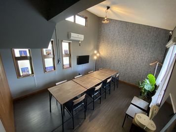 アラハビーチ徒歩1分。住宅街にある隠れ家的お店の一室で完全個室!Wi-Fiも完備!ドリンクオーダーも可! - NORTH GRACE