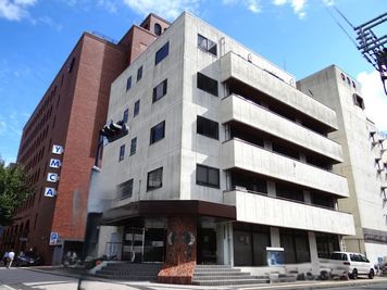 3号館1階受付 - 広島YMCA国際文化センター 貸会議室３－Dの外観の写真