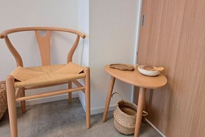 ミニテーブル/椅子 - レンタルサロン【ChitChai新宿】 【ChitChai】タイ古式メインの貸切プライベートサロンの設備の写真