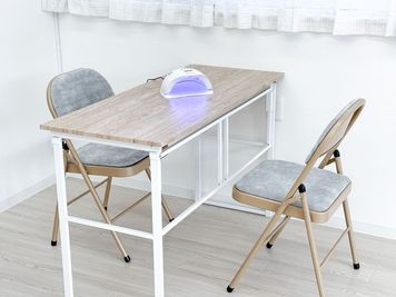 ネイルも可能 - レンタルスタジオ　otorina　高崎 安くて綺麗で駅から近いレンタルスタジオ！様々な用途で利用可能！の室内の写真