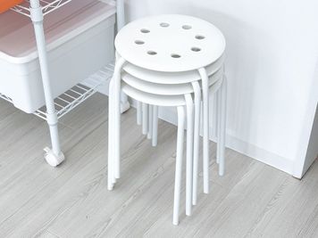 椅子4脚 - レンタルスタジオ　otorina　高崎 安くて綺麗で駅から近いレンタルスタジオ！様々な用途で利用可能！の設備の写真