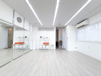 全体スペース - レンタルスタジオ　otorina　高崎 安くて綺麗で駅から近いレンタルスタジオ！様々な用途で利用可能！の室内の写真