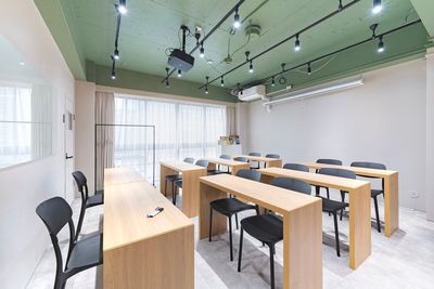 797_SpemoLOUNGE池袋2ndの室内の写真