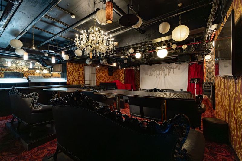 【なんば駅徒歩5分】パーティースペース_ショーレストラン兎と薔薇 - クインズコートビル