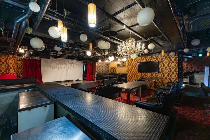 【なんば駅徒歩5分】パーティースペース_ショーレストラン兎と薔薇 - クインズコートビル