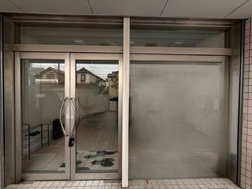 正面入り口 - レンタルスタジオ　otorina　高崎 安くて綺麗で駅から近いレンタルスタジオ！様々な用途で利用可能！の入口の写真