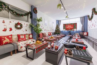 🎄クリスマスパーティ＆忘年会を楽しもう🎅
※お部屋のクリスマス装飾はイメージです☃️
装飾イメージを参考に飾り付けをご持参ください♪ - Indigo西梅田の室内の写真