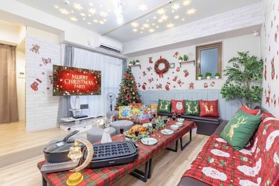 🎄クリスマスパーティ＆忘年会を楽しもう🎅
※お部屋のクリスマス装飾はイメージです☃️
装飾イメージを参考に飾り付けをご持参ください♪ - Grove梅田の室内の写真