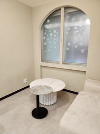 窓に雪マークあり❄️ - THE ROOMS 渋谷 大画面インスタ映えスペース - THE ROOMS 渋谷の室内の写真