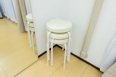 丸椅子3脚 - Pilates studio Cosiness 東神奈川 Studio Cosiness（ピラティススタジオ）東神奈川の設備の写真